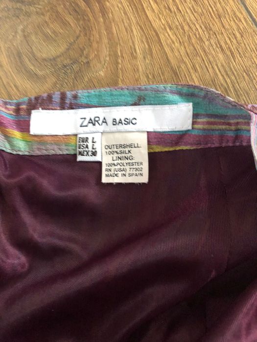 Sukienka na ramiączkach z jedwabiu Zara