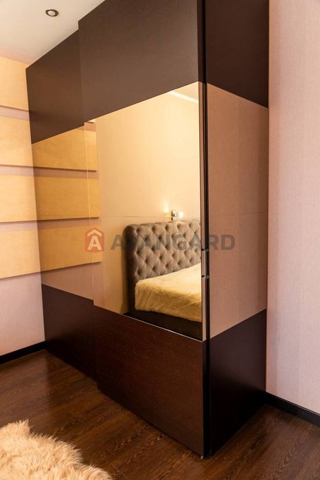 Велика простора квартира у цегляному якісному будинку ЖК Каскад