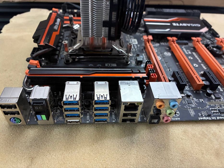 Материнська плата Gigabyte GA- X99-SOC Force