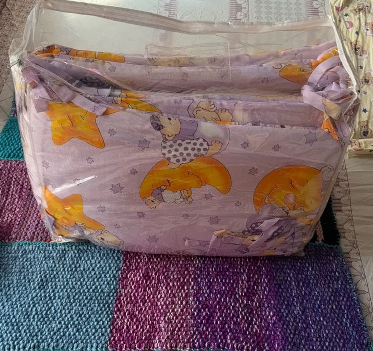 Захист на дитяче ліжечко (бортики)