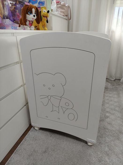 Vendo Berço/ Cama de grades +colchão