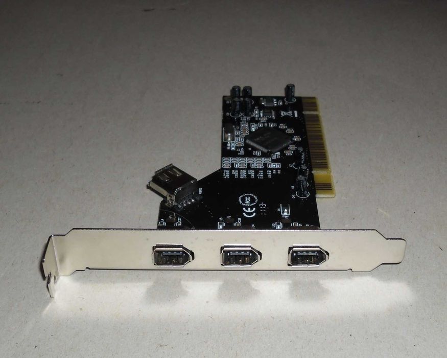 Плата розширення PCI/PCI-E.