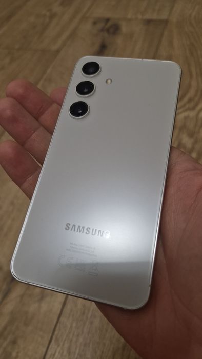 Samsung s24 256gb  gwarancja perłowy plus etui