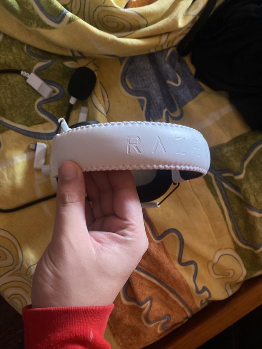 Headset gaming RAZER BLACKSHARK v2 PRO WHITE EDITION