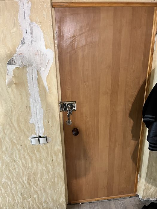 Продам вхідні двері