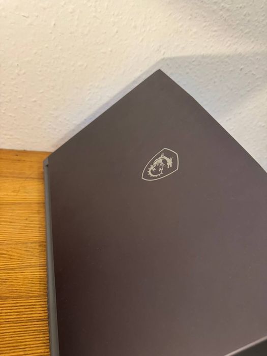 laptop MSI Thin 15 B12UC