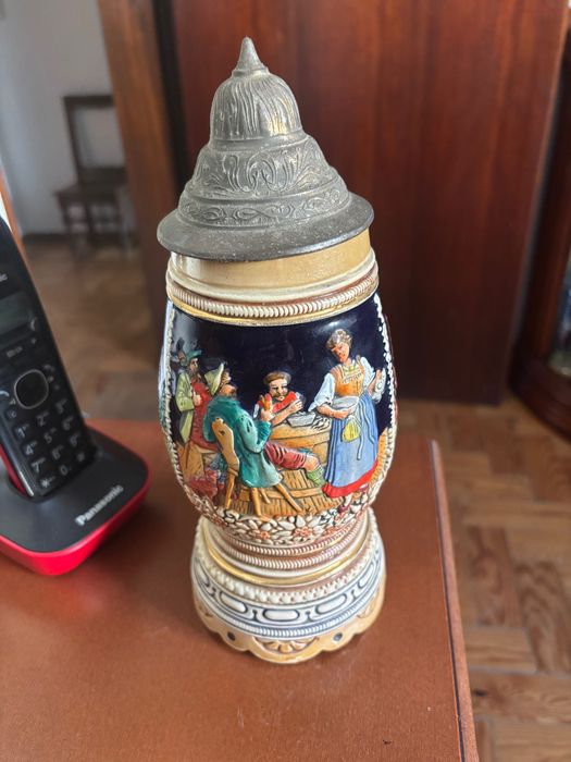 Caneca cerveja com musica