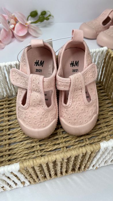 Дитячі сандалики від H&M р.20/25(нові)
