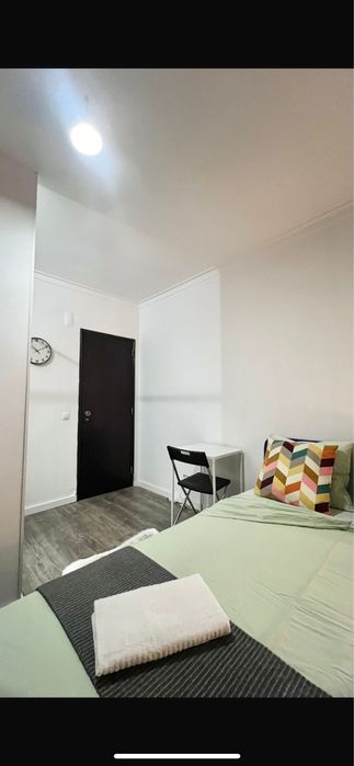 Quarto pra casal margem sul em barreiro aceita criança ent. Imediata.