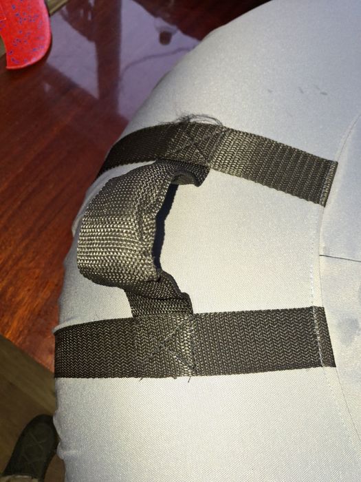 Продам тюбінг великий.