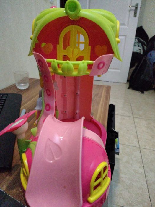 Продам ляльковий будиночок