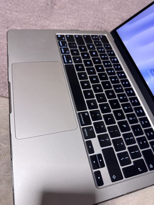 Macbook air M2 nowy