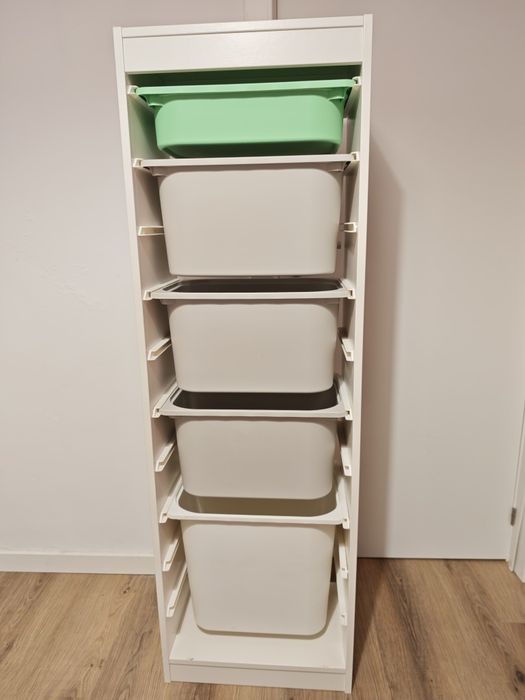Móvel IKEA arrumação brinquedos