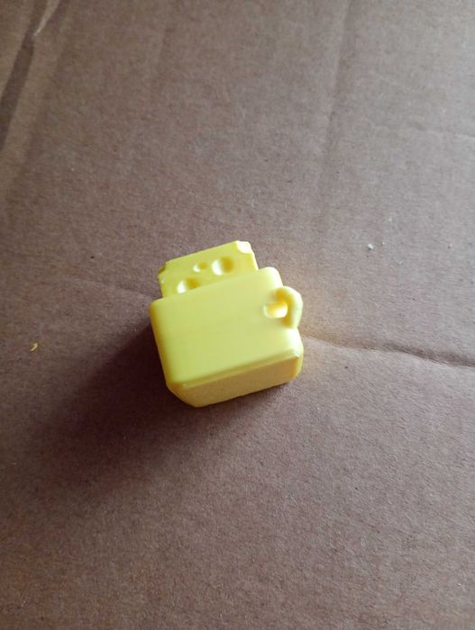 Serowy clicker brelok z drukarki 3d