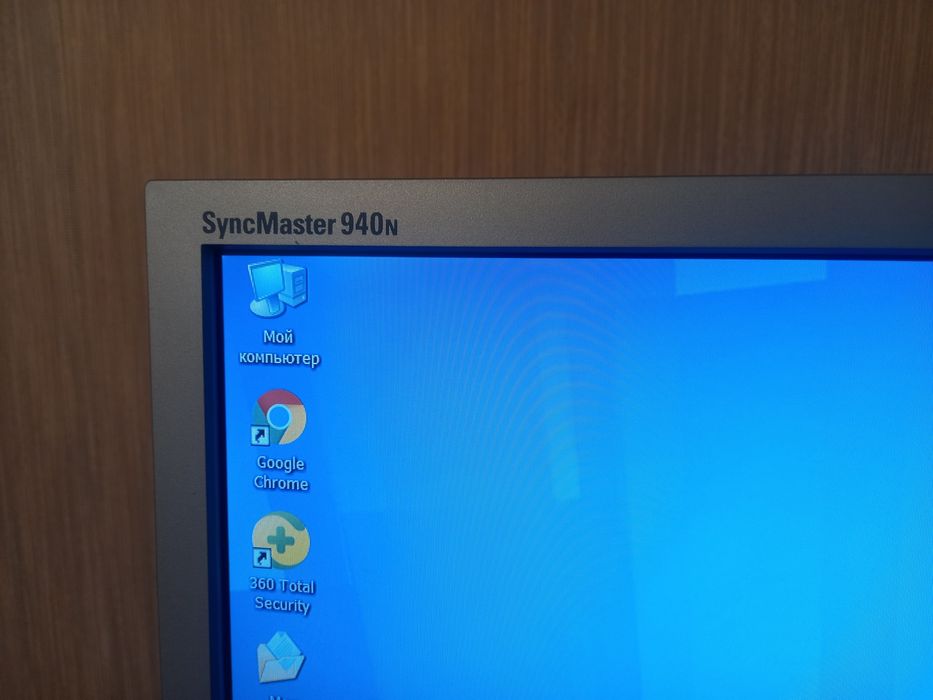 Монітор Samsung 940n