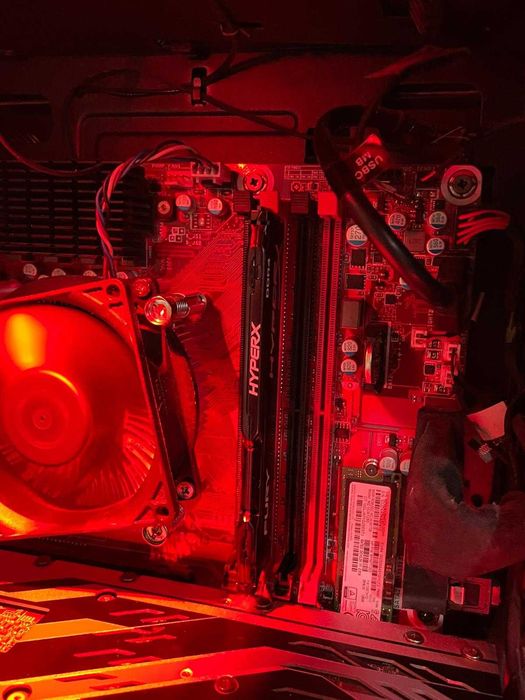 Computador Gaming HP Omen - i7 8700 e RX 570 4GB