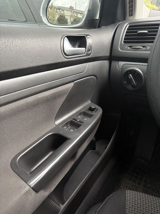 Volkswagen Golf 2008р