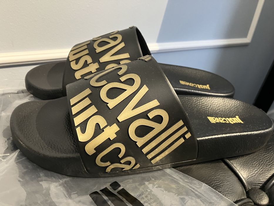 Just Cavalli markowe męskie klapki złoto / czarne Nowe 41