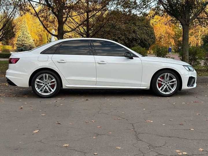 Audi A4 B9 2019 premium