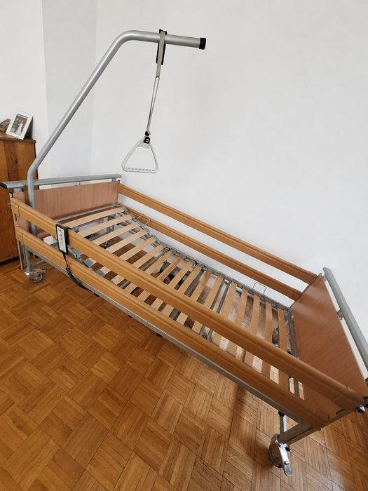 Łóżko rehabilitacyjne elektryczne