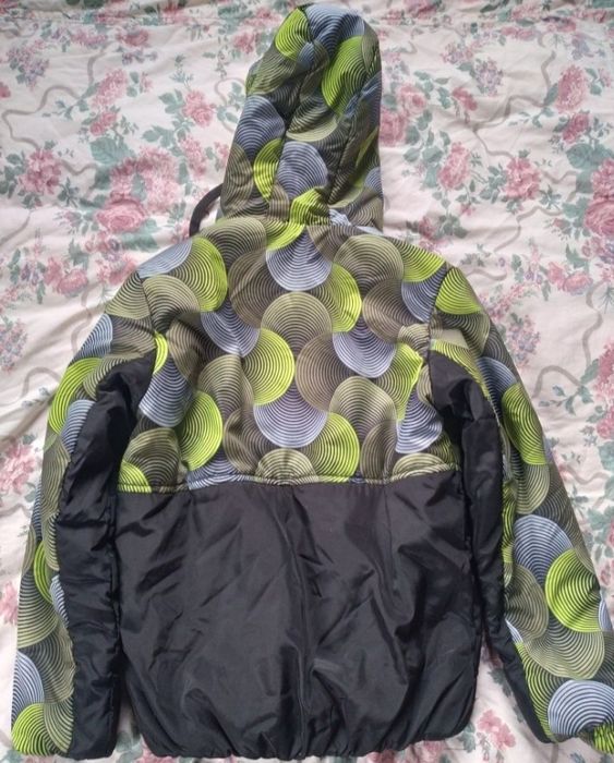 Куртка демисезонка. 9-10 лет