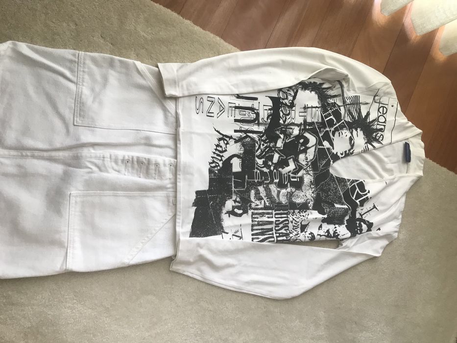 TUSSARDI decote em V,  tamanho M