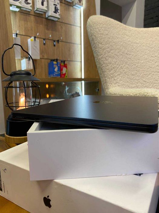 Ноутбук Apple MacBook Air 13“ M2 8/256GB Midnight (MLY33) 2022