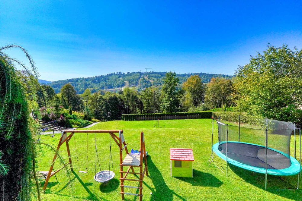 Obiekt w Górach z Balią i jacuzzi–plac zabaw, blisko centrum pok. 2os.