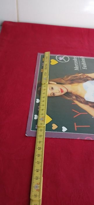 Poster Ariana Grande,  novo