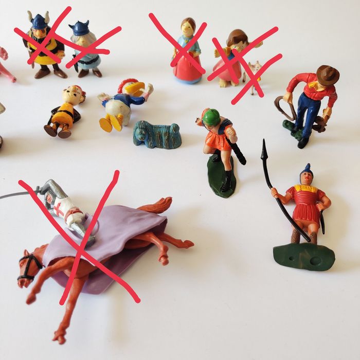 Bonecos PVC e outros diversos preços Disney Heidi Vickie Power rangers