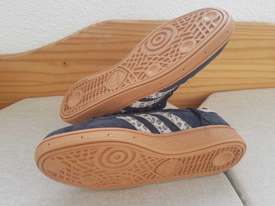 Ténis Novos com etiqueta Adidas 38 Preto baço