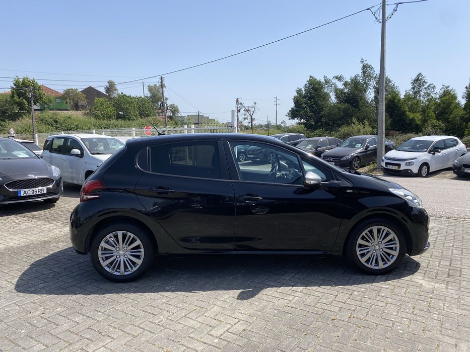 Peugeot 208 1.6 HDI - Android + Câmara