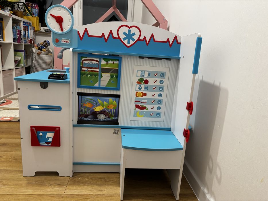 Melissa And Doug Duże Centrum Medyczne zestaw lekarza