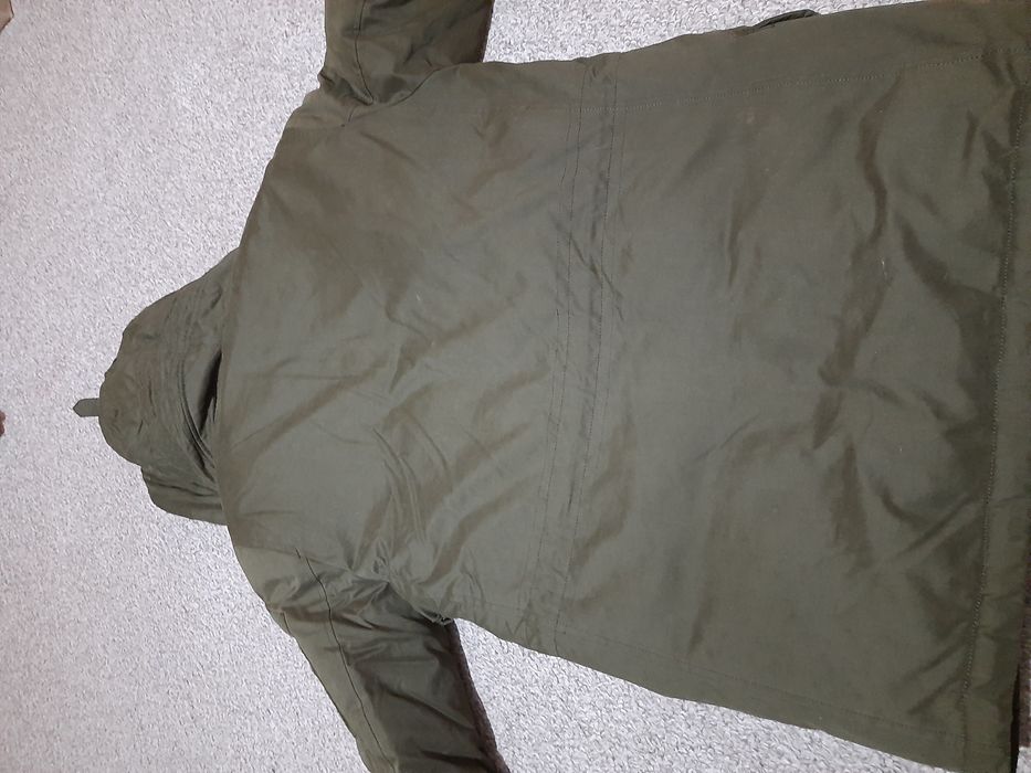 Продам чоловічу куртку.