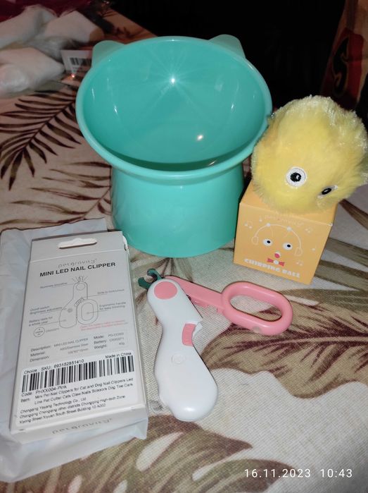 zestaw dla kota: nożyczki, wysoka miska, piłka dotykowa