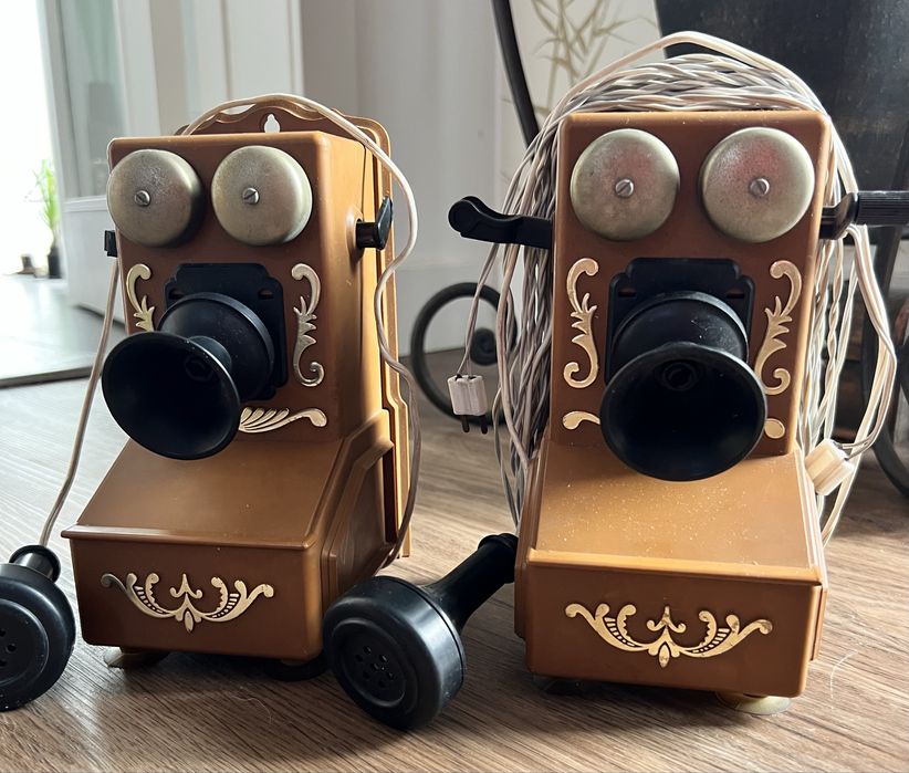 Brinquedo antigo.Telefones.Jugoslávia 1980