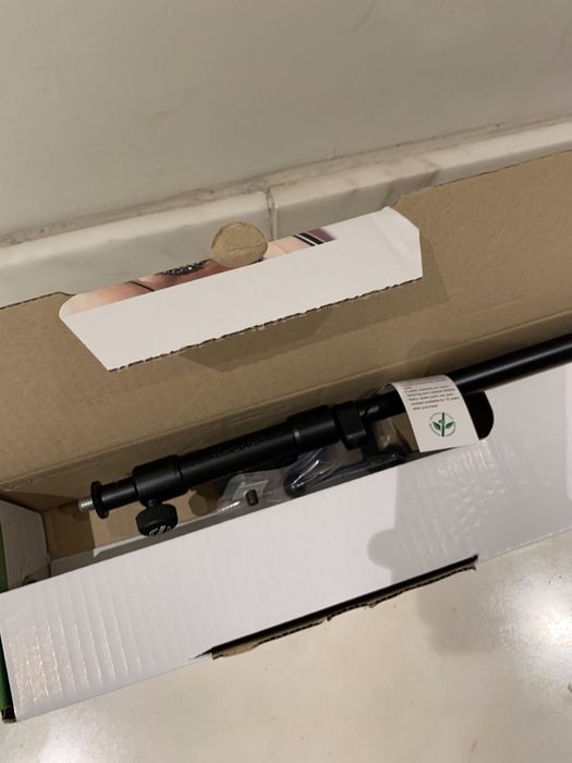 K&M 210/2 – Suporte de Microfone Profissional