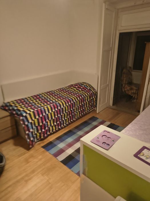 Quarto com duas cama para senhora