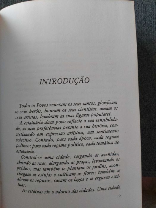 Livro Estatuária de Lisboa 448 páginas de 1985