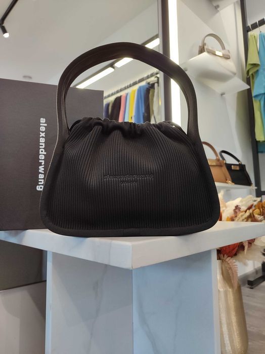 Сумка Alexander Wang Small Ryan Ribbed-Knit Tote Bag Black