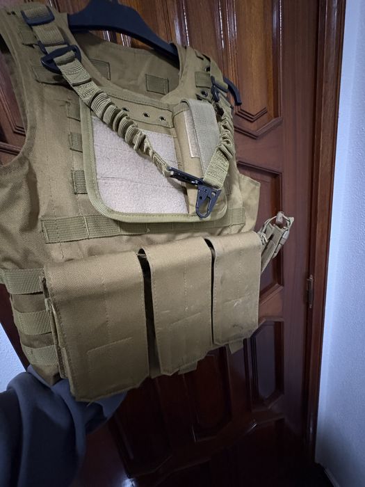 Colete de airsoft com sling