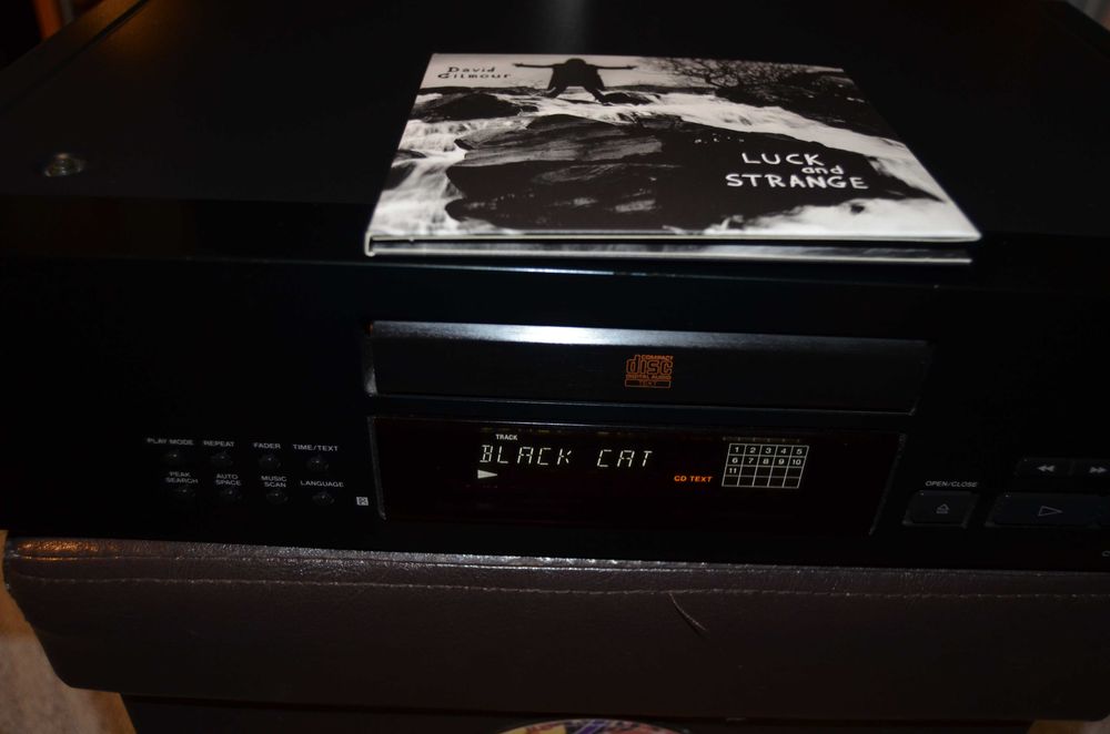 Leitor de CD Sony CDP-XB630 QS