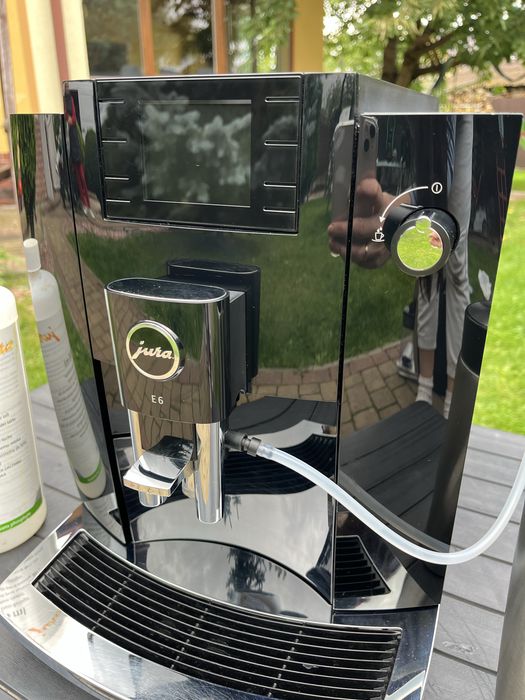 Кавомашина Jura E6 Piano Black