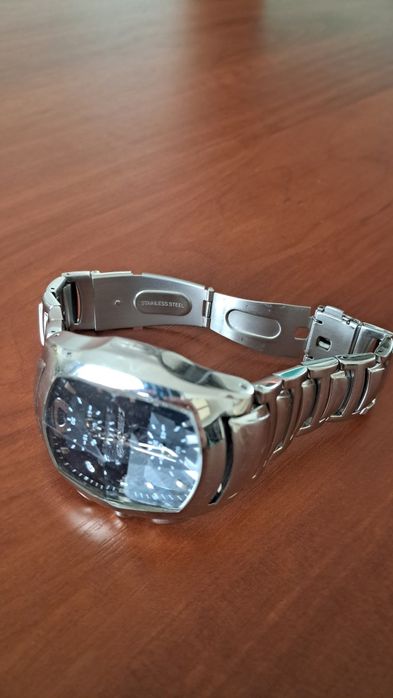 Годинник Chronotech (Італія).