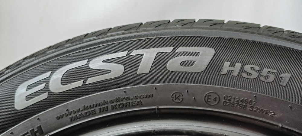2X 215/55R18 95H Kumho Ecsta HS51 22H1
