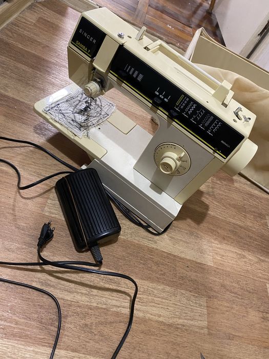 Продам швейную машинку SINGER