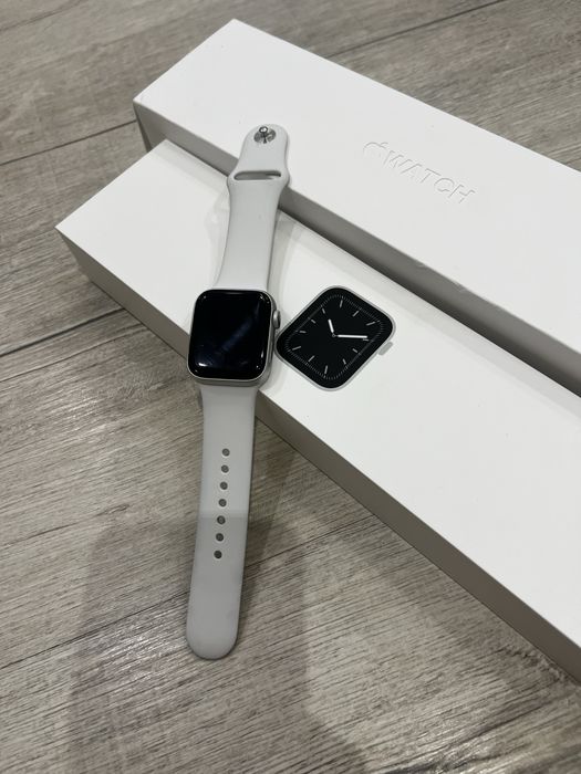 apple watch series 5 40mm - купити телефони та аксесуари - Ціна на