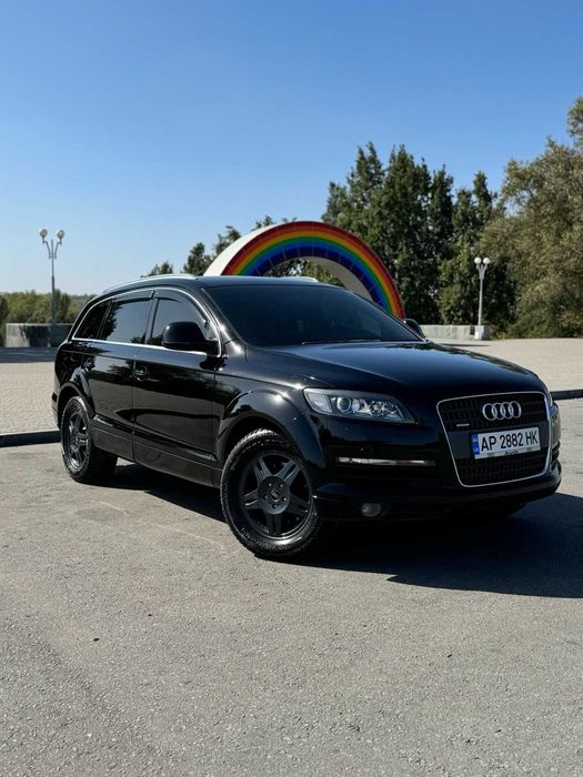 Продам Audi Q7 3L TDI