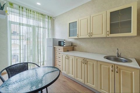 Погодинна подобова оренда квартири центр вул Чорновола