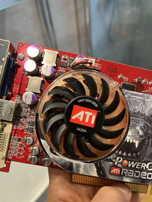 Колекційна відеокарта Radeon X800 Pro PowerColor